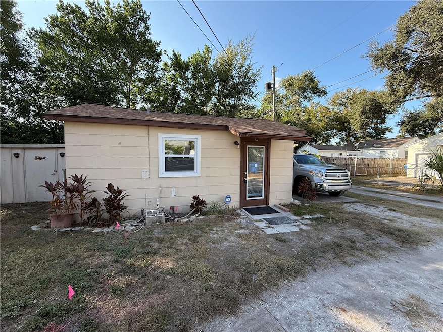 5521 1/2 5th Ave N, Saint Petersburg, FL 33710 - photo 1