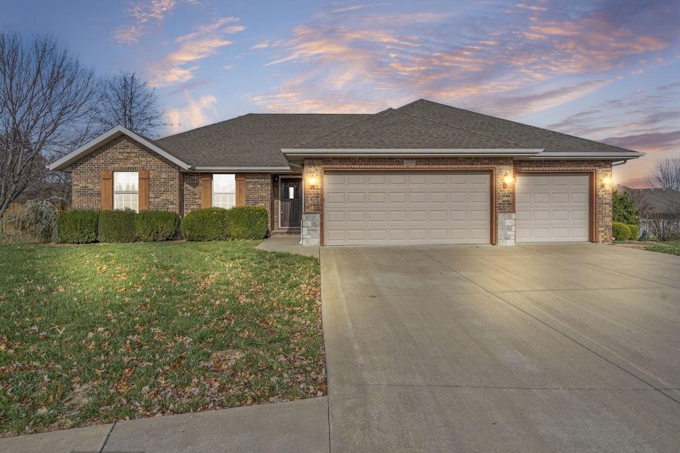 415 N Lewis Ct, Nixa, MO 65714 - photo 1
