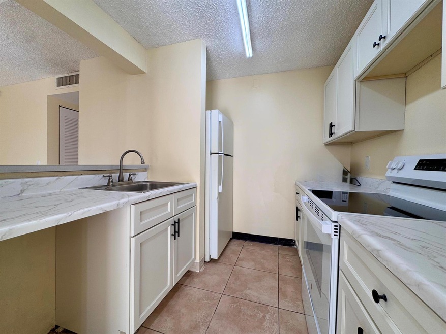 710 Meadows Cir, Boynton Beach, FL 33436 - photo 1