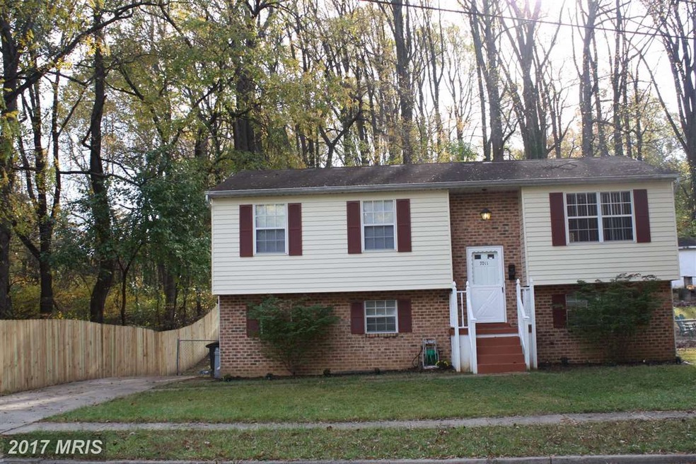 7011 Canyon Dr, Capitol Heights, MD 20743 - photo 1