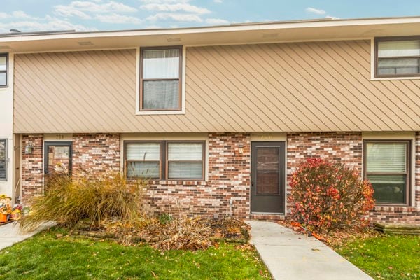 760 Wheatland Cir, Bridgeville, PA 15017 - photo 1