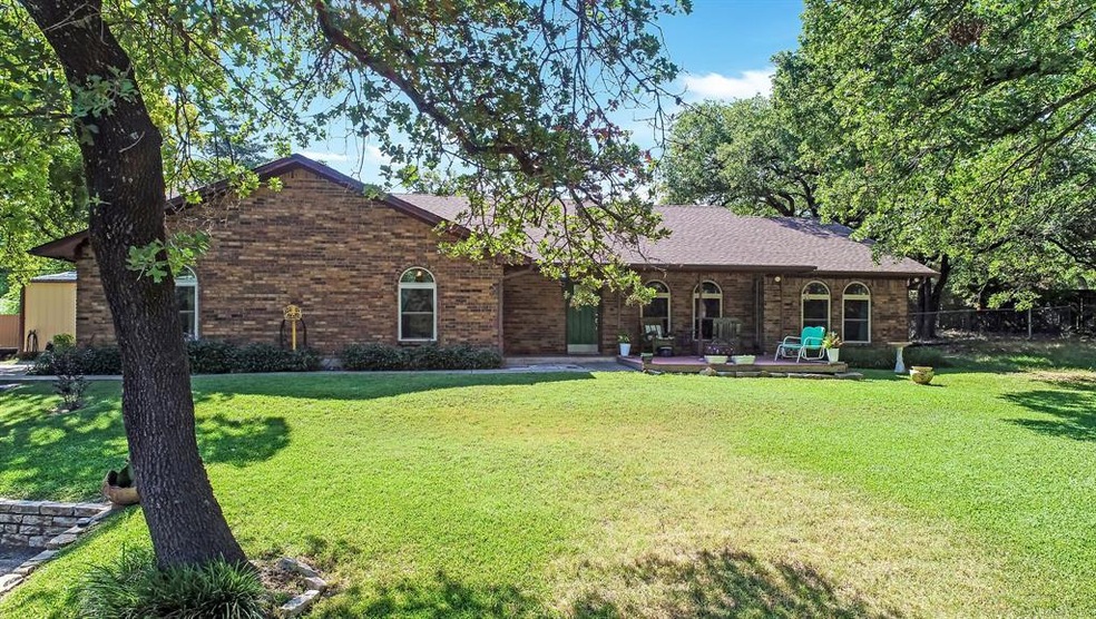 2136 N Fm 51, Weatherford, TX 76085 - photo 1