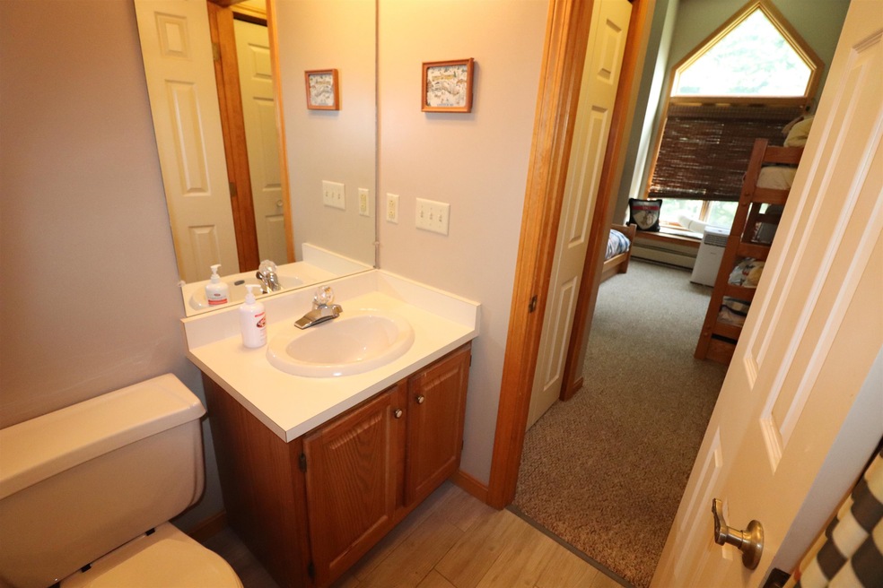 131 Forest Ridge Dr unit 2, Lincoln, NH 03251 - photo 1