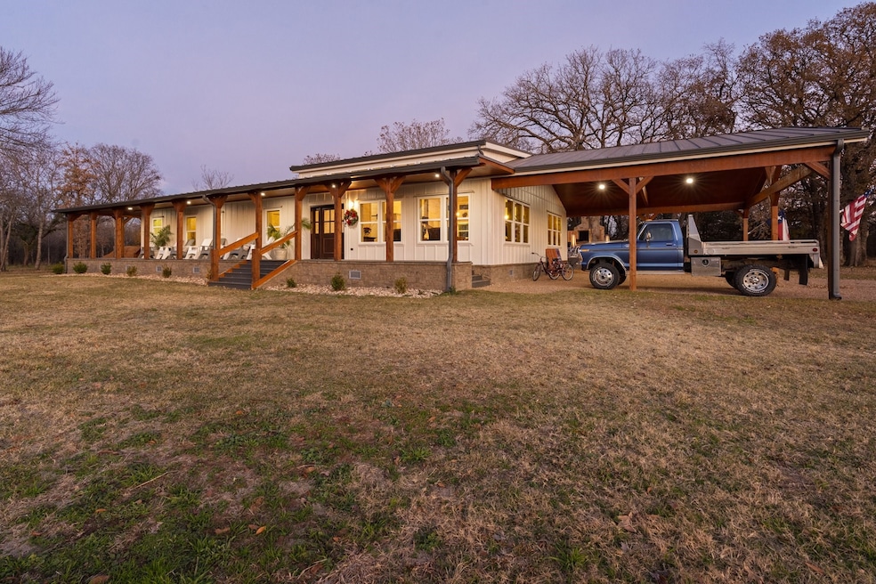 1512 E Henderson St, Cleburne, TX 76031 - photo 1