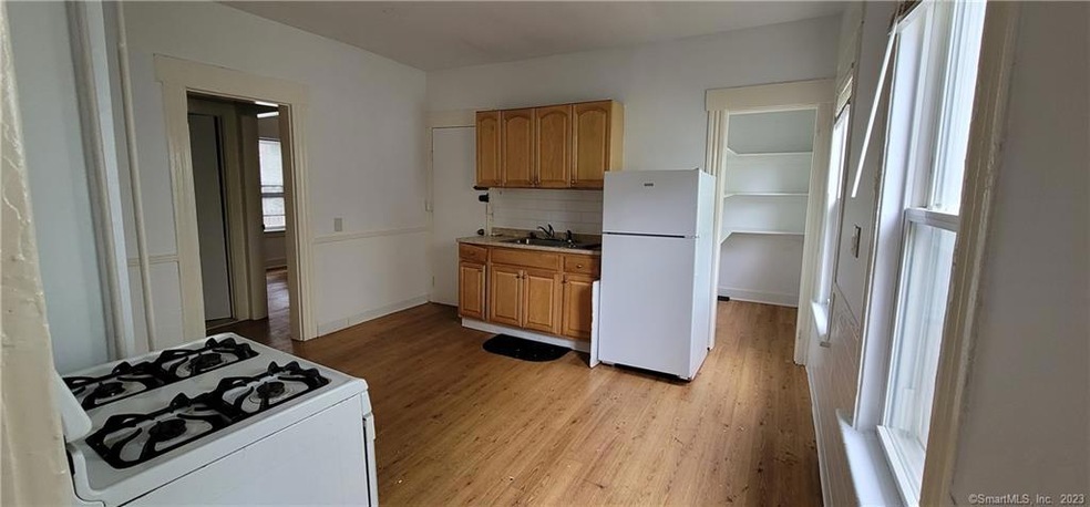 536 Laurel Ave unit 538, Bridgeport, CT 06605 - photo 1