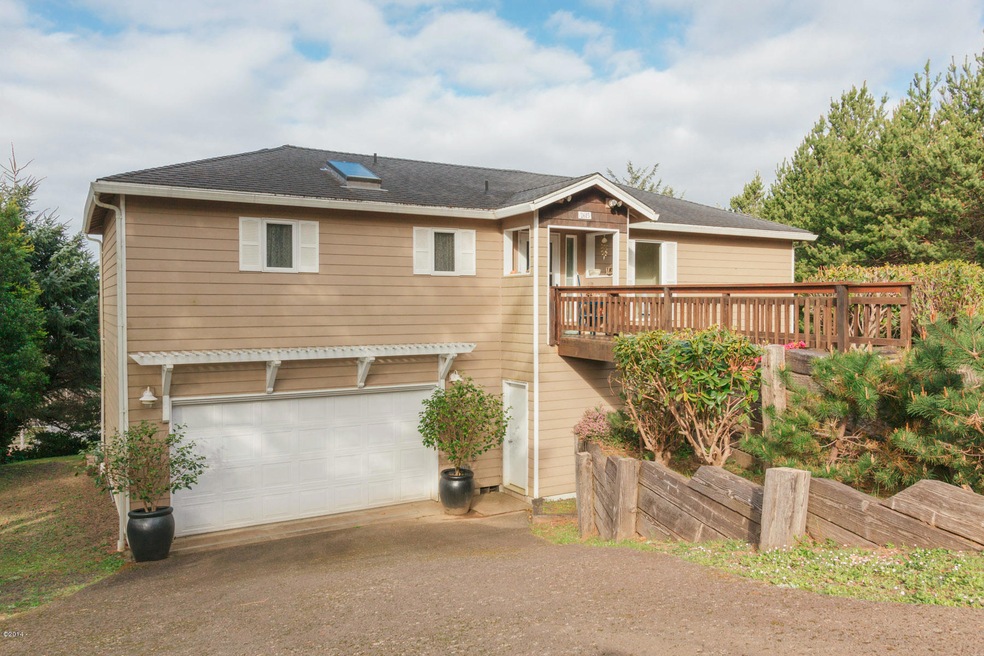 2615 SW Dune Ave, Lincoln City, OR 97367 - photo 1