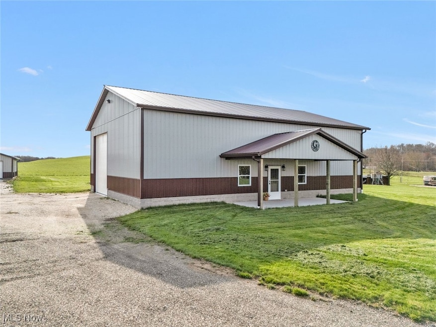 3190 Kensington Rd NE, Carrollton, OH 44615 - photo 1