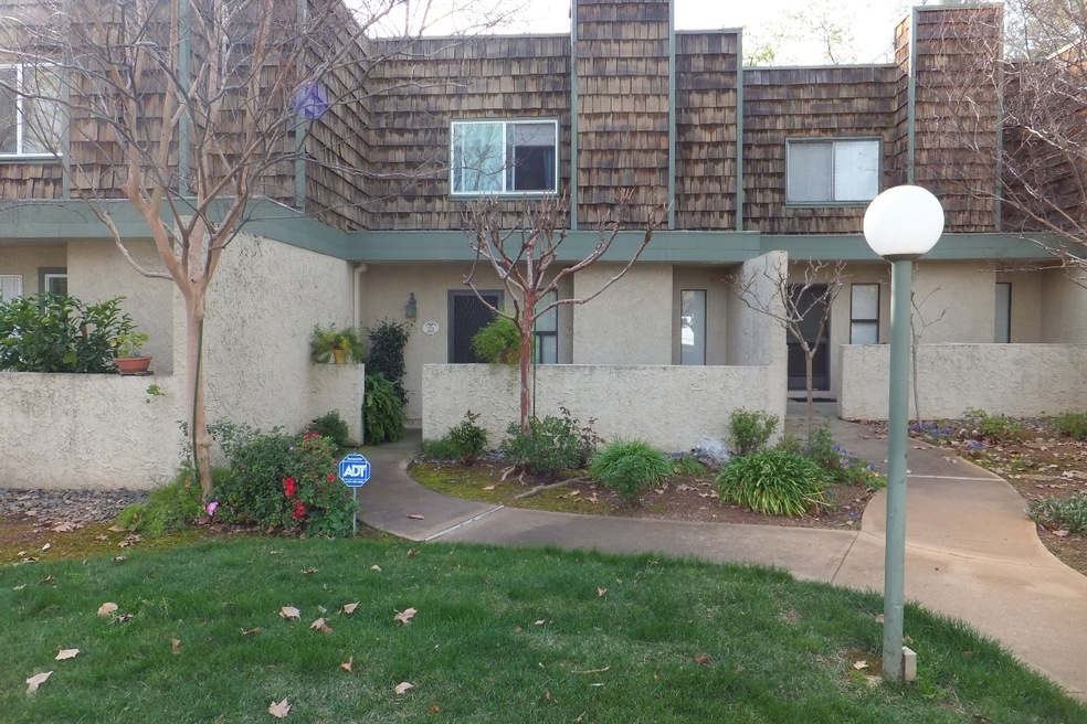 974 Chamise Way, Redding, CA 96002 - photo 1