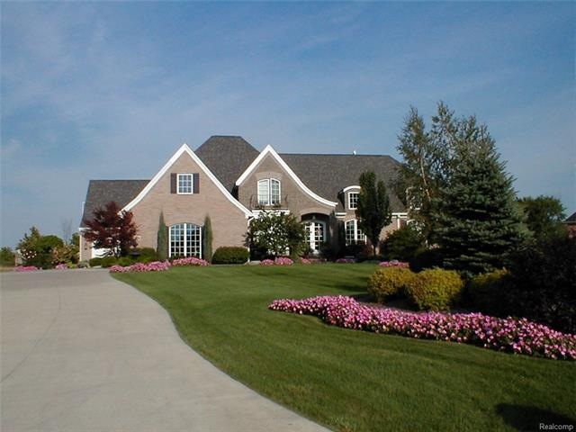 1 BEST 314 Front Elev Fairway Court.JPG