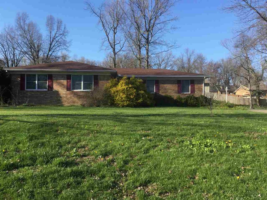 This wonderful 3 bed/2 bath boasts a side load gar