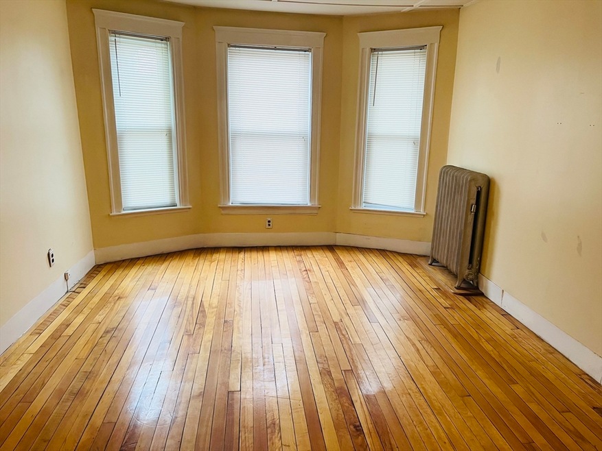 75 Webster St unit 1, Haverhill, MA 01830 - photo 1