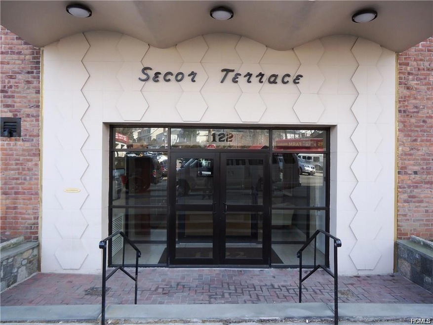 1122 Yonkers Ave unit 2A, Yonkers, NY 10704 - photo 1