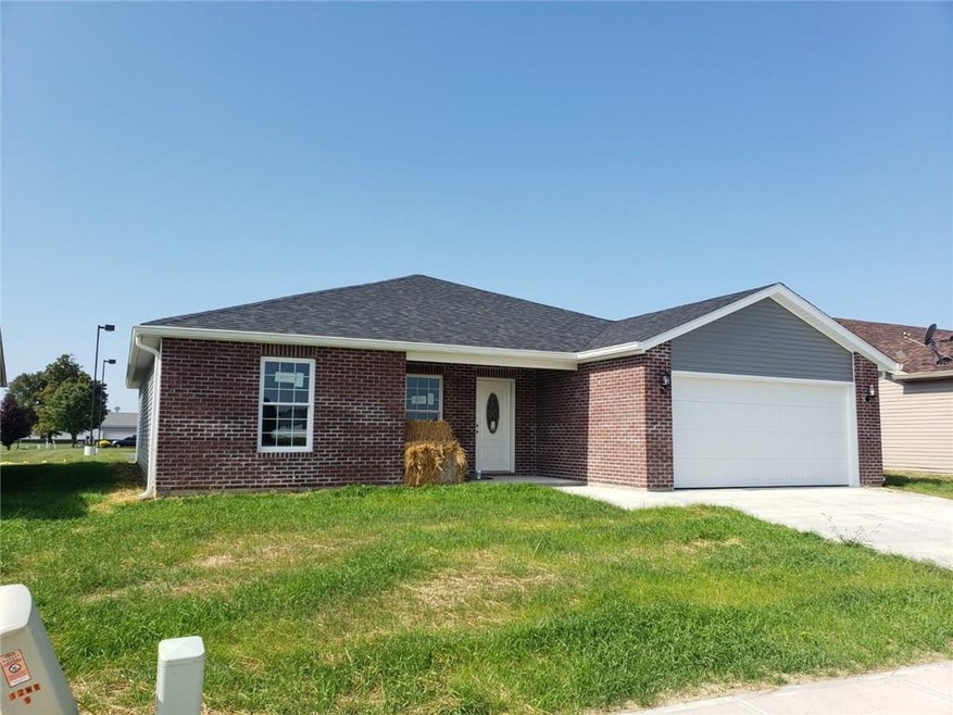 1411 W Rebecca Pkwy, Greensburg, IN 47240 - photo 1