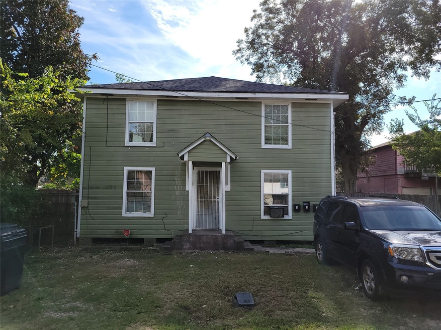 4410 Engleford St unit 4, Houston, TX 77026 - photo 1