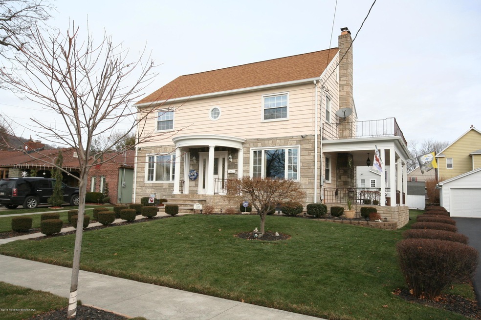 702 Woodmere Ave, Olyphant, PA 18447 - photo 1