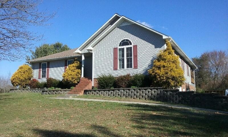 990 Spring Dr, Cookeville, TN 38506 - photo 1