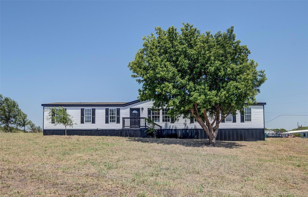119 Happy Trail, Rhome, TX 76078 - photo 1