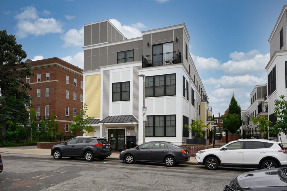 205 E St unit 3-N, Boston, MA 02127 - photo 1