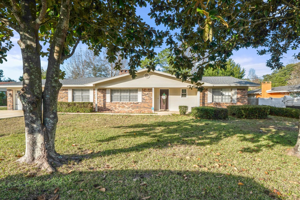 37 Maple Ave