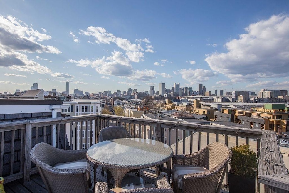 410 E 3rd St unit 1, Boston, MA 02127 - photo 1