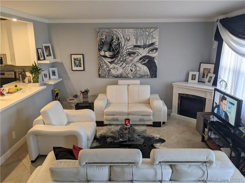 For Rent $1,700/month