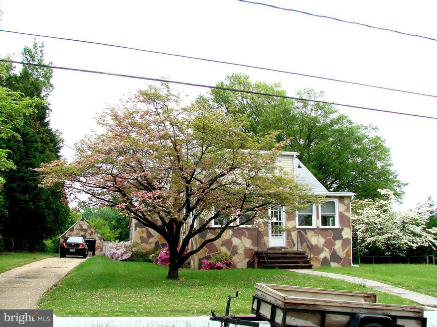 1204 Farmview Rd, Pasadena, MD 21122 - photo 1