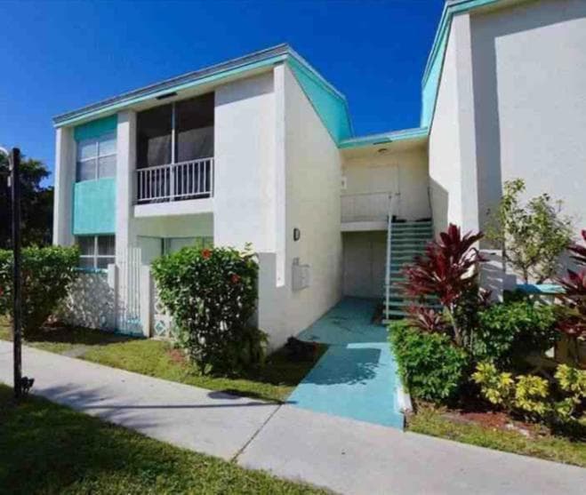 2061 NW 46th Ave unit 101G, Lauderhill, FL 33313 - photo 1