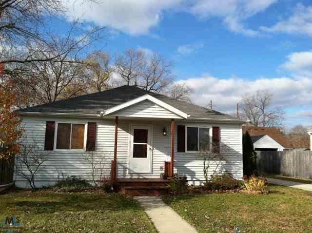 1915 22nd St, Port Huron, MI 48060 - photo 1