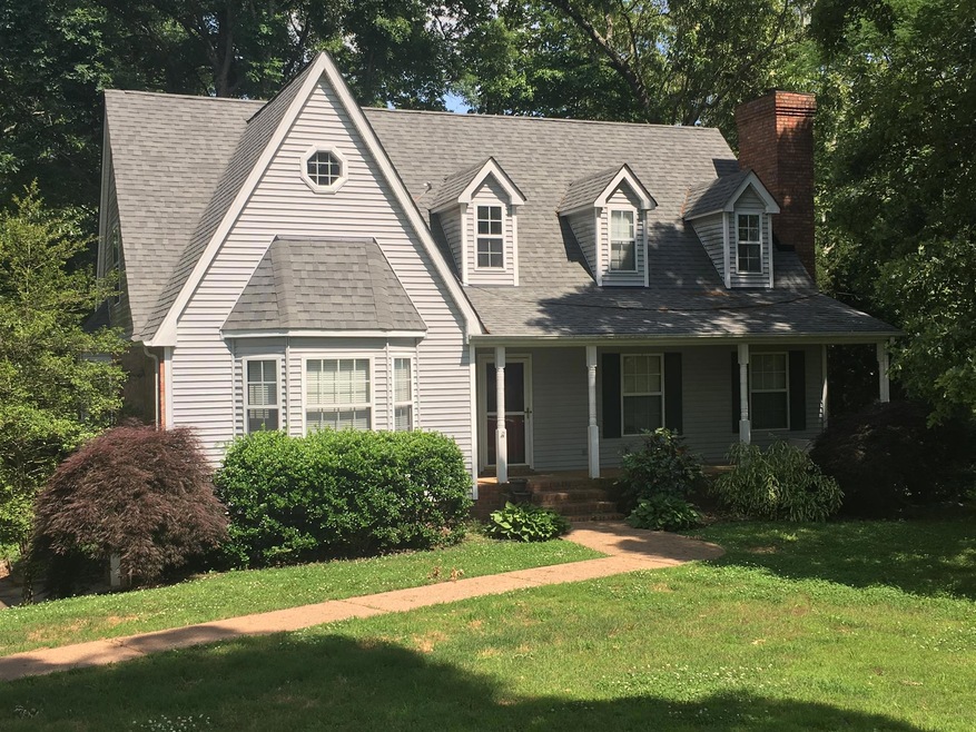 621 Old Pond Ln, Dickson, TN 37055 - photo 1