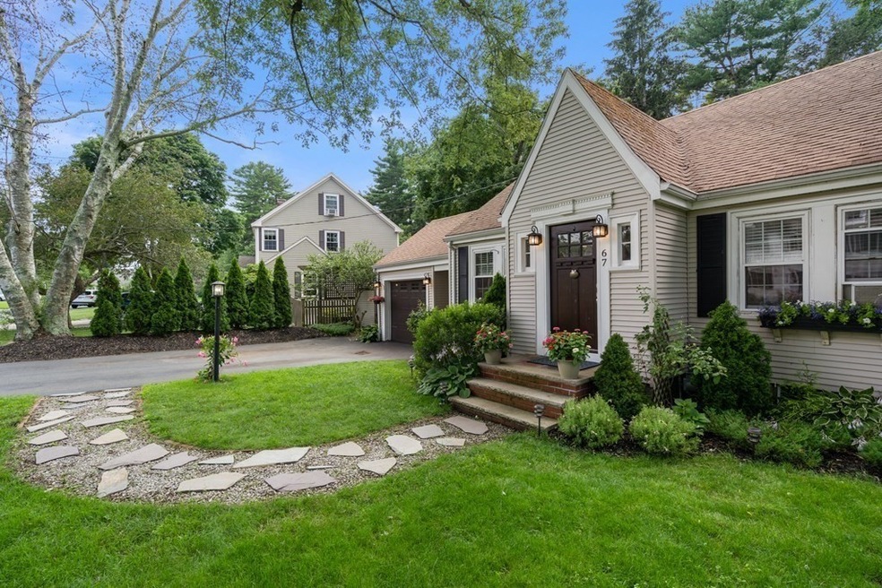67 Lakeshore Dr, Westwood, MA 02090 - photo 1