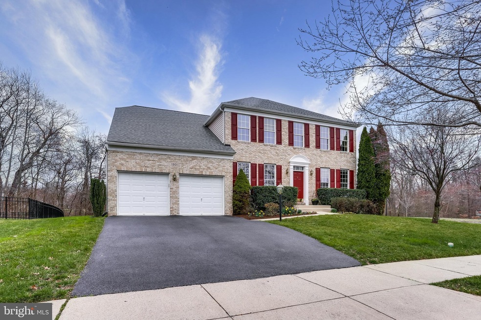 1301 Waneta Ct, Odenton, MD 21113 - photo 1