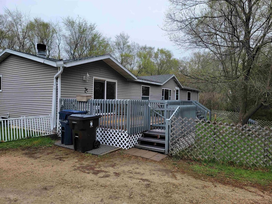 625 N Semrow Rd, Coloma, WI 54930 - photo 1