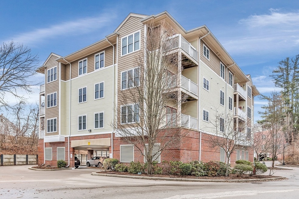 15 Summer St unit 103, Franklin, MA 02038 - photo 1