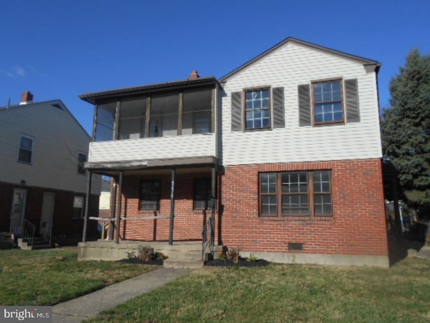 114 W Parkway Ave, Chester, PA 19013 - photo 1
