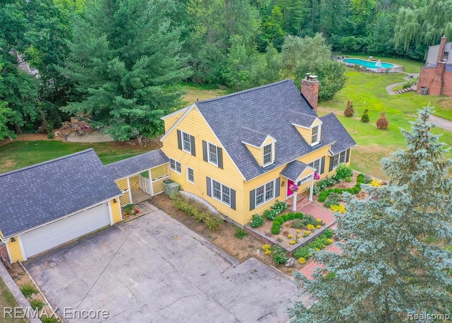 Welcome to 30980 Franklin Road!