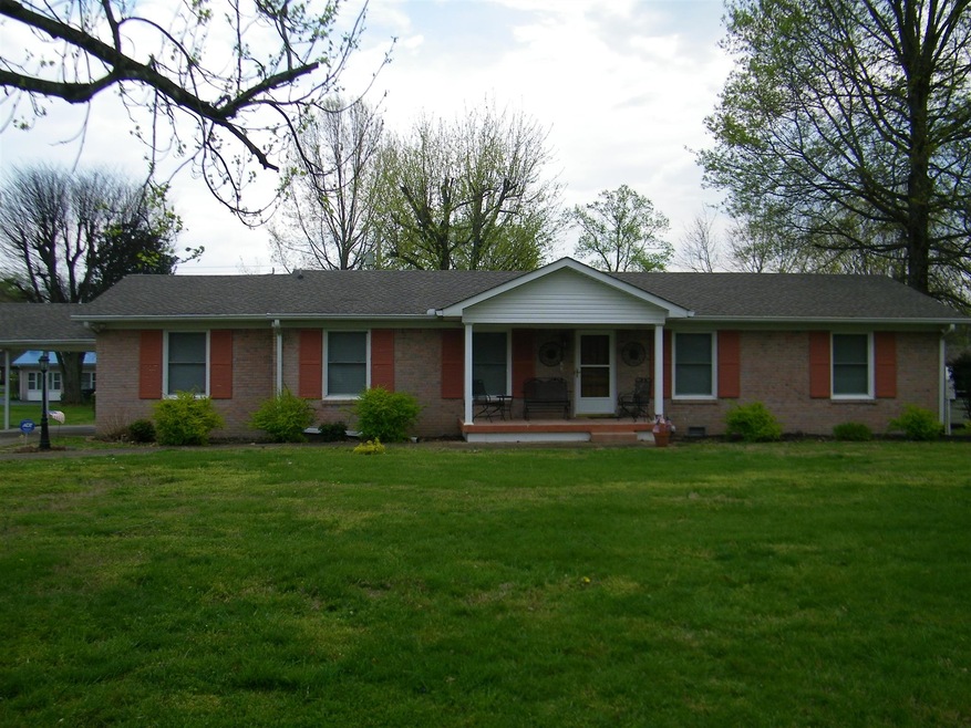 4013 Mcintire Dr, Columbia, TN 38401 - photo 1