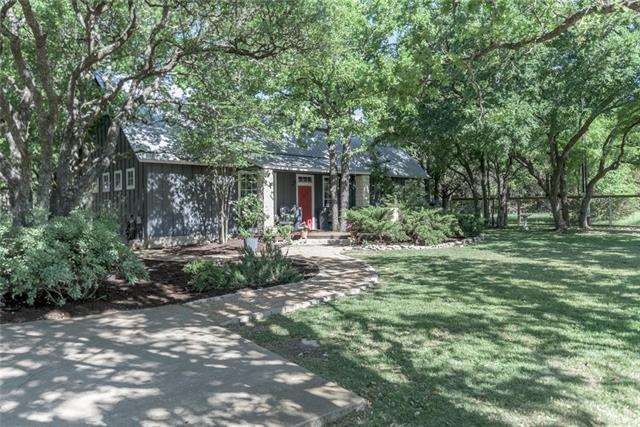 Charming Gated Cottage