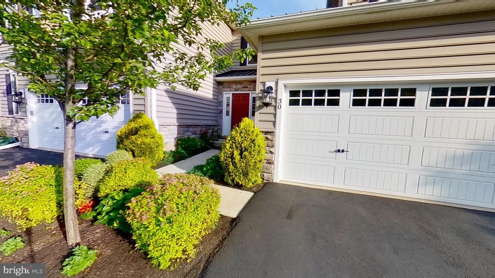 30 Sandy Run Cir, Fort Washington, PA 19034 - photo 1