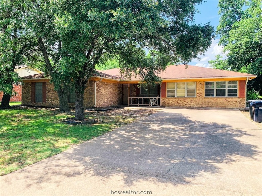 1213 King Arthur Cir, College Station, TX 77840 - photo 1