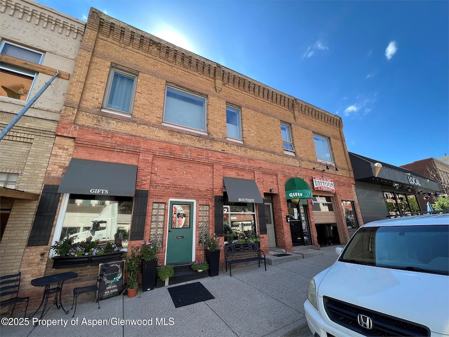 For Rent $1,700/month