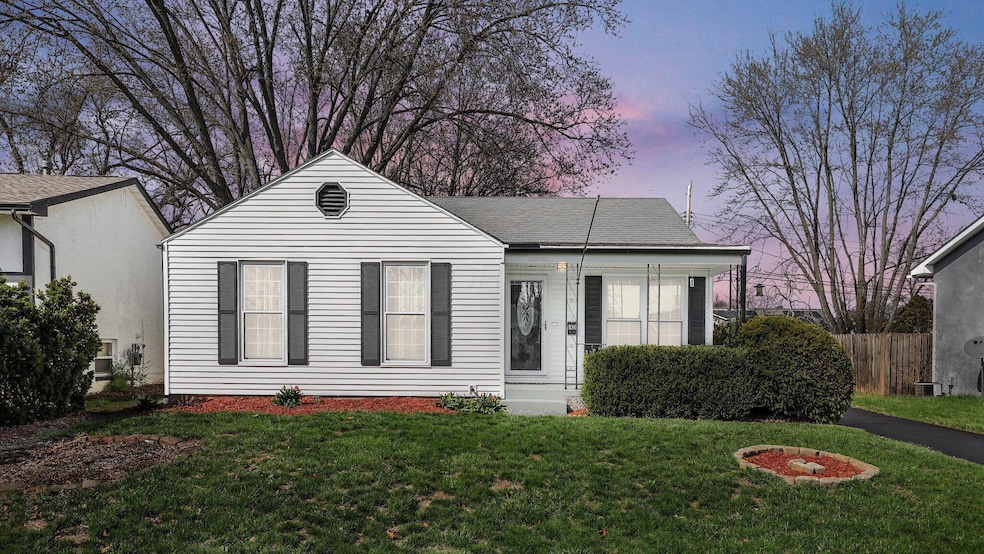 2-web-or-mls-1428-archmere-square-s