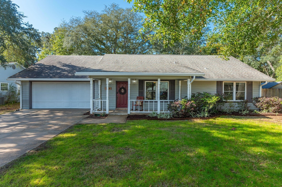 108 Dominica Way, Niceville, FL 32578 - photo 1