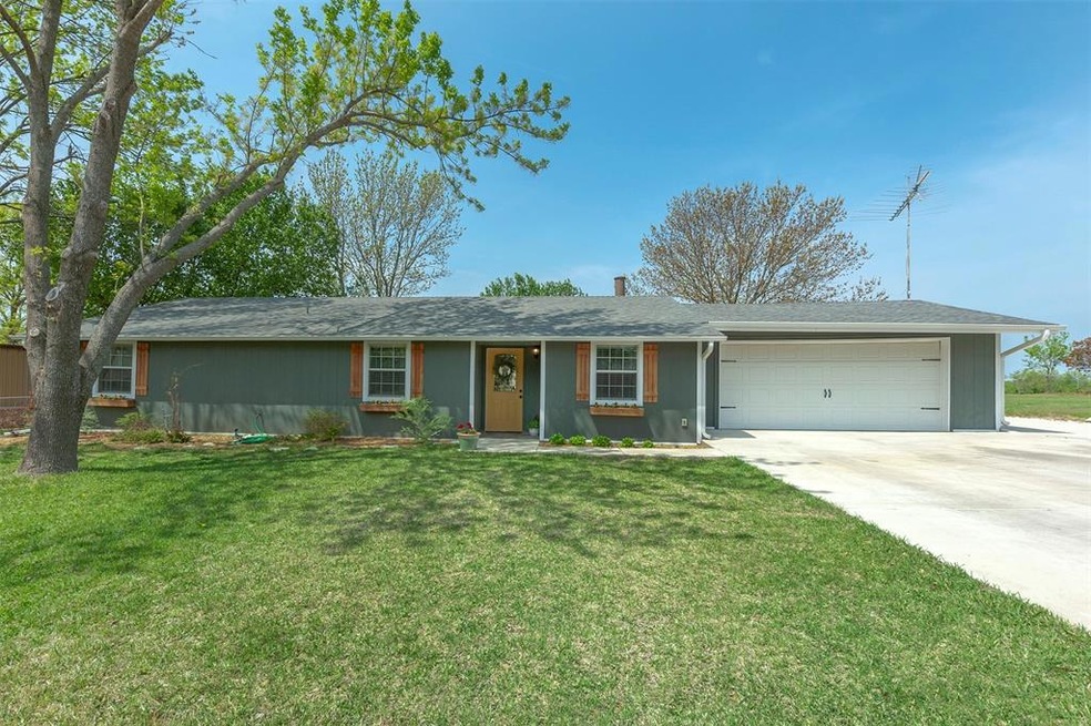 103 Lora Ln, Weatherford, TX 76088 - photo 1