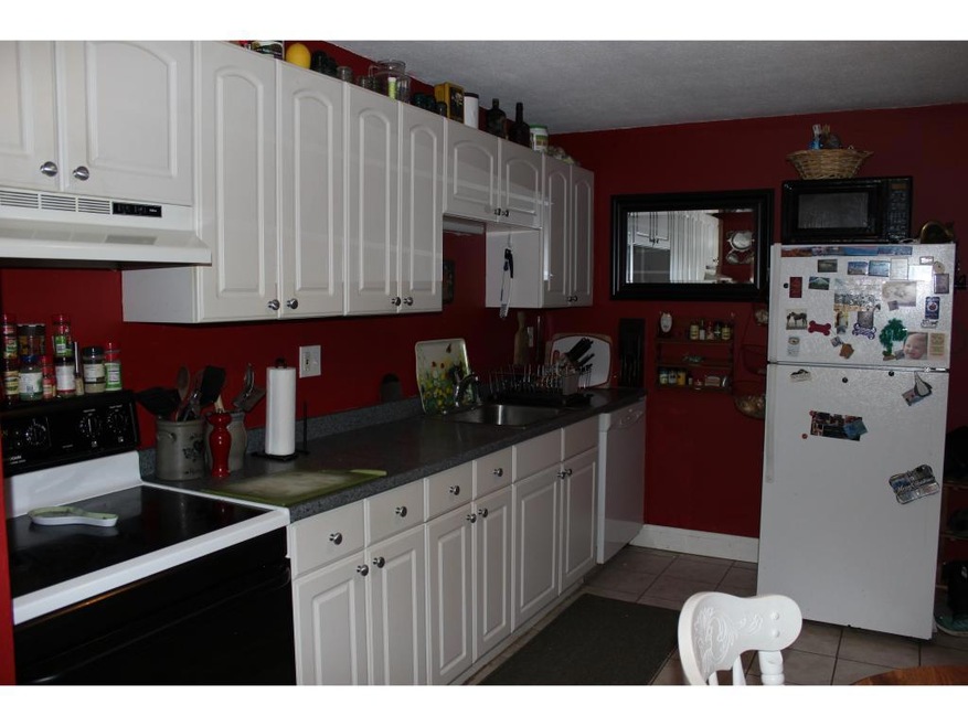 181N Capitol Hill Dr unit 181N, Londonderry, NH 03053 - photo 1