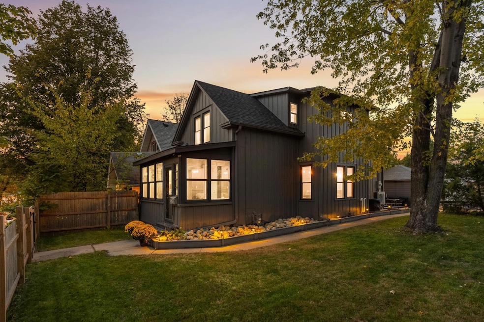 Welcome to 951 Front Ave!