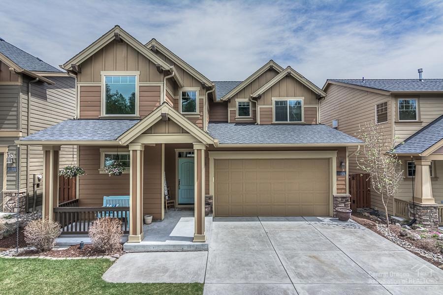 20461 Jacklight Ln, Bend, OR 97702 - photo 1