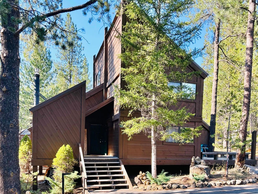 8 Pole House