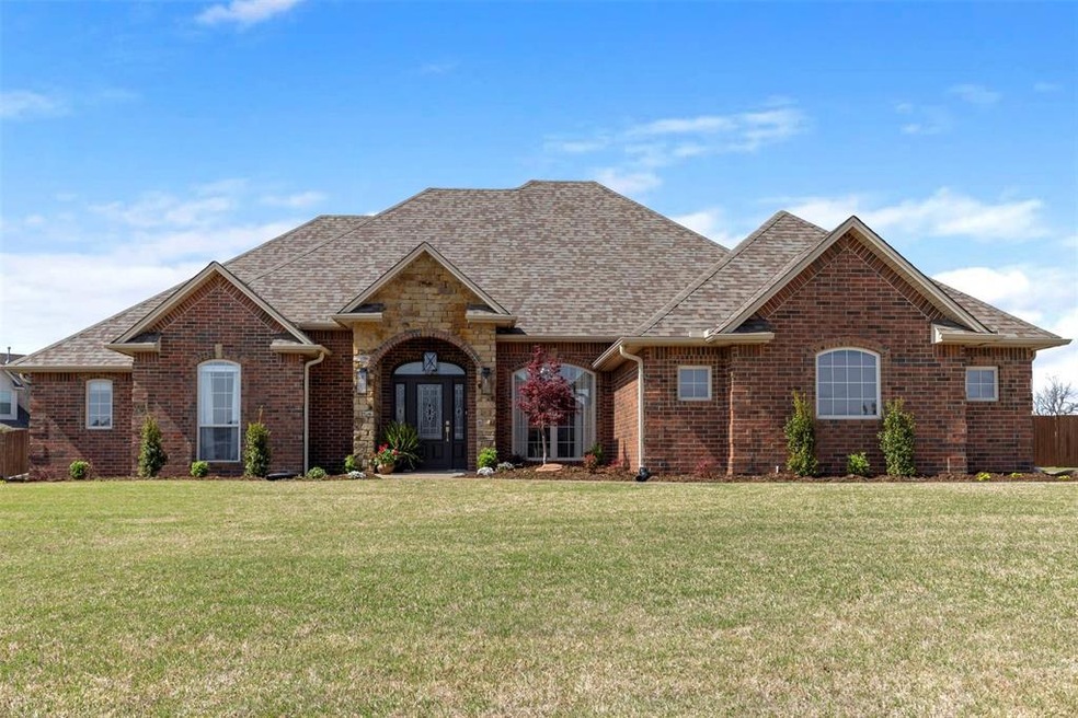 1404 Medinah, Shawnee, OK 74801 - photo 1