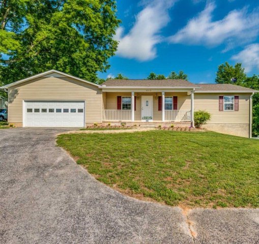 4313 Clayton Dr, Cookeville, TN 38506 - photo 1