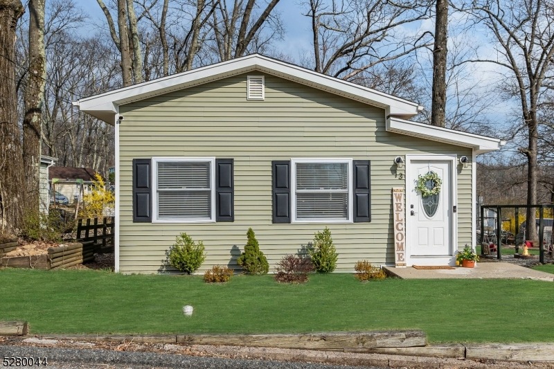 11 Amherst Way, Hopatcong, NJ 07843 - photo 1